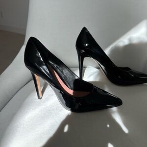 Vince Camuto, S - 5 1/2, C- Black Patent, High Heel, Like New